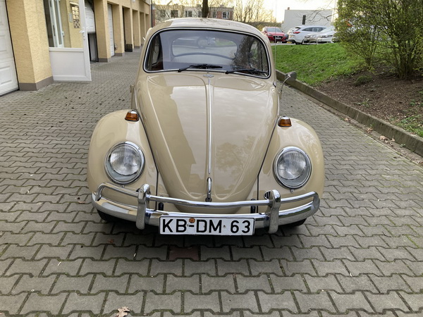 Přední kapota, světla, nárazníky, klika kufru, původní SPZ