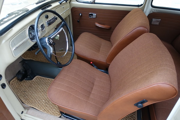 Sklápění a posuv sedadel